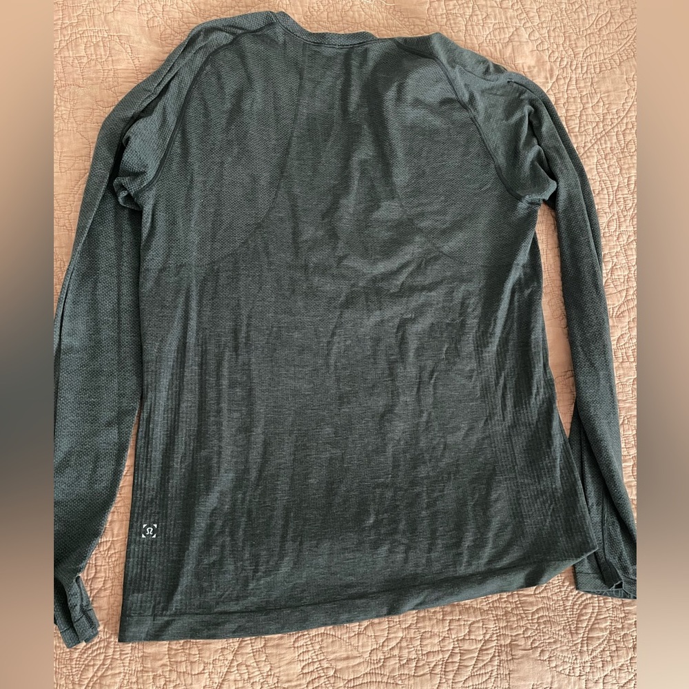 Lululemon Athletica Metal Vent Tech Long Sleeve